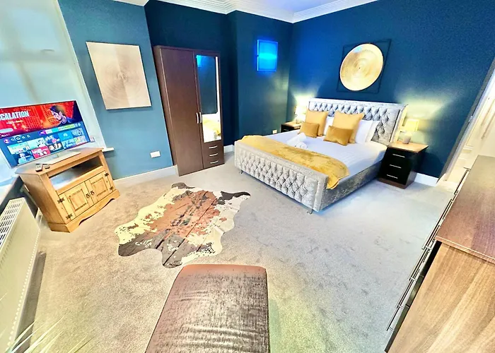 Cliff Top Retreat - Short Stroll To Town And Beach